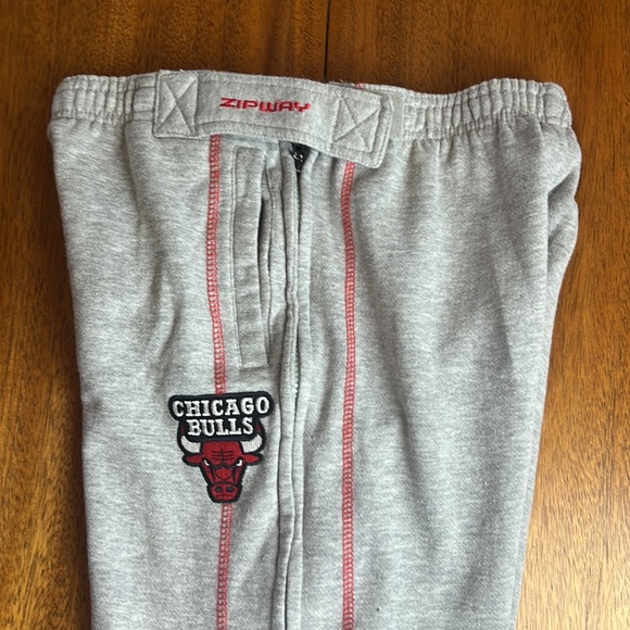Zipway Basketball Chicago Bulls sweatpants, Size XL 18-20 - Picture 3 of 12